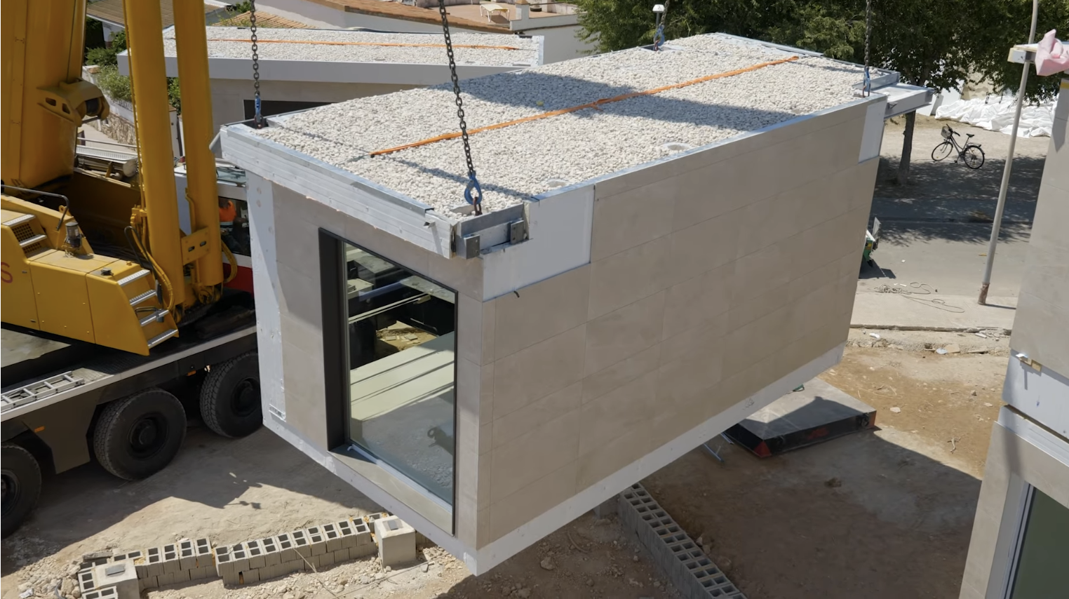 Can a Modular Home Survive a Hurricane?